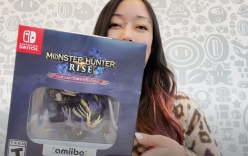 Kolekcjonerka Monster Hunter Rise na unboxingu