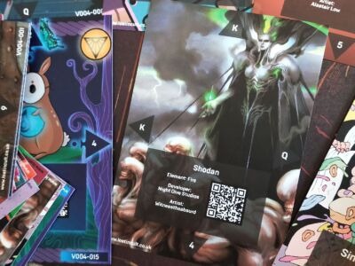 Karty do gry [lock.on] z metalowym pudełkiem (gry indie)