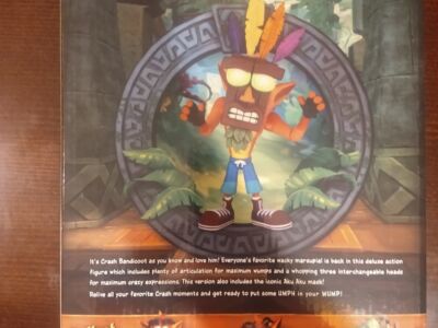 NECA – Ultra Deluxe Crash with Aku Aku Mask