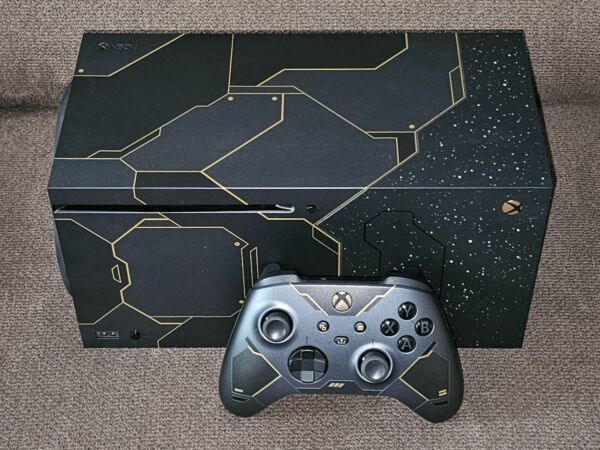 Konsola Xbox Series X limitowana edycja Halo Infinite