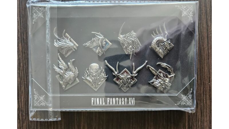 Final Fantasy XVI Steelbook piny banery