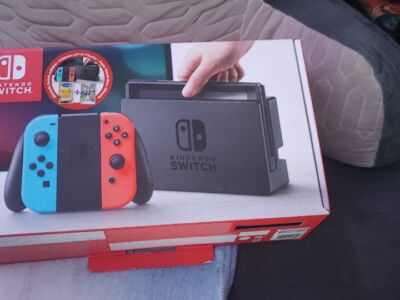 Konsola Nintendo Switch + 2 gry