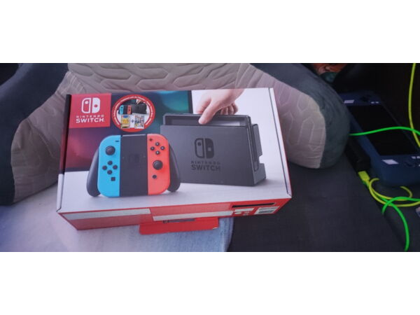 Konsola Nintendo Switch + 2 gry