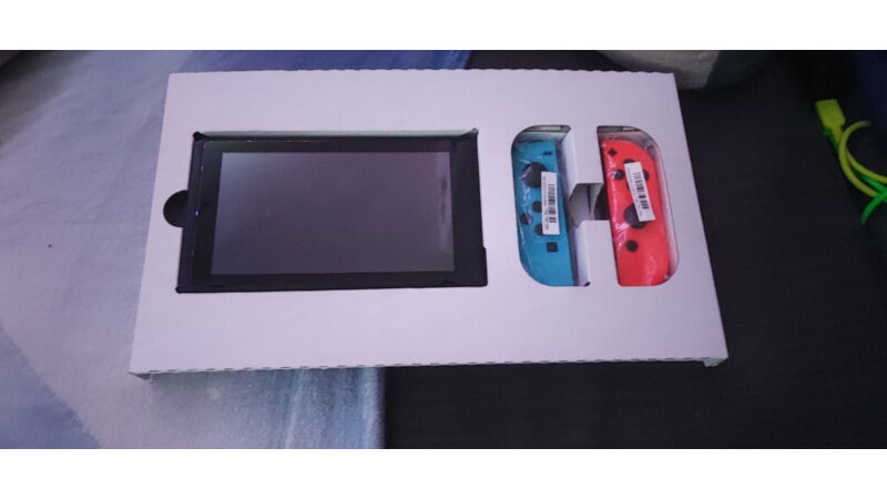 Konsola Nintendo Switch + 2 gry