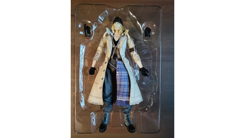 Final Fantasy XIII – Lightning, Snow – Play Arts Kai