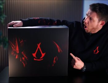 Kolekcjonerka Assassin’s Creed Shadows na unboxingu