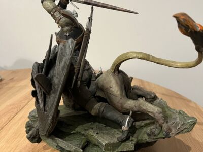 Wiedźmin 3 Edycja Kolekcjonerska Figurka Geralt Gryf + GRATIS