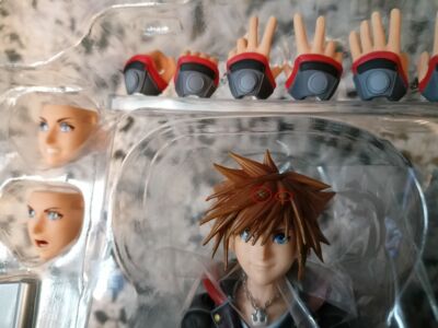 Kingdom Hearts III Sora Deluxe ver. Play Arts Kai (z defektem)