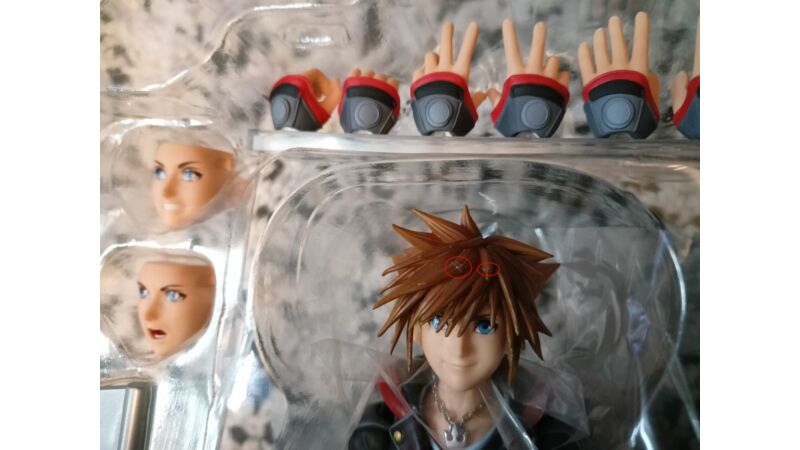 Kingdom Hearts III Sora Deluxe ver. Play Arts Kai (z defektem)