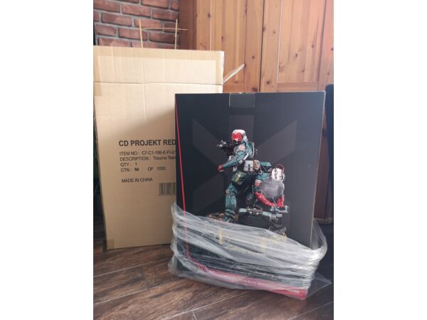 Oryginalna figurka Cyberpunk 2077 Trauma Team nowa w opakowaniu