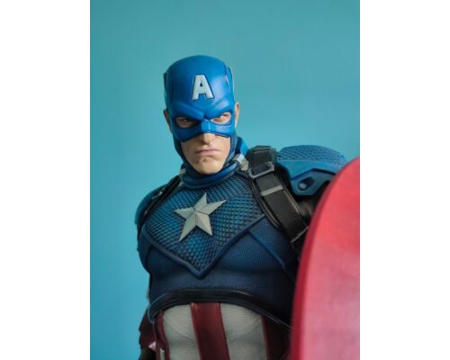 Captain America Premium Format