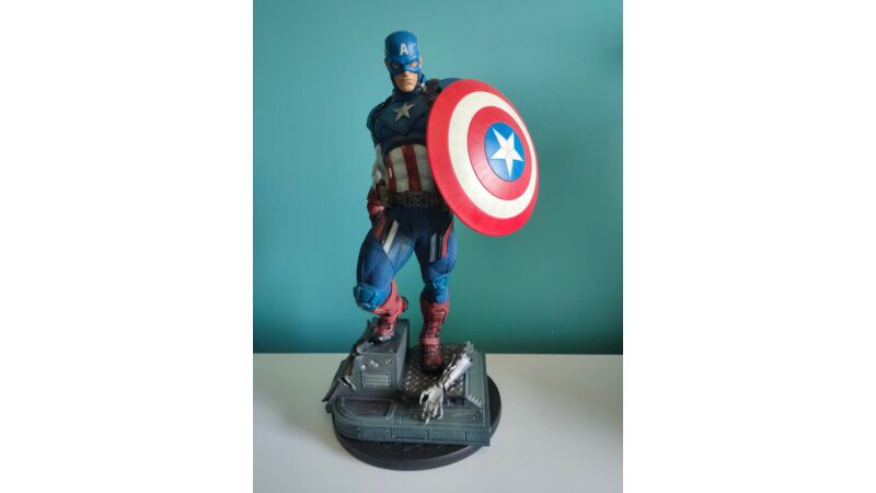 Captain America Premium Format