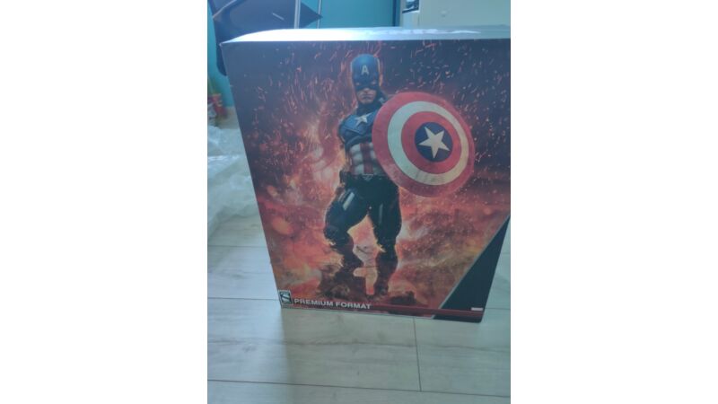 Captain America Premium Format