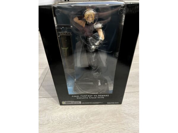 Statuetka, figurka Final Fantasy VII Cloud Strife, Square Enix, IDEAŁ