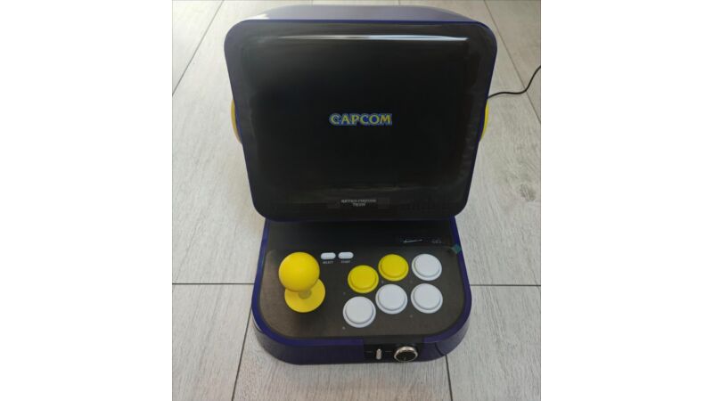 Konsola Retroroid Capcom C8