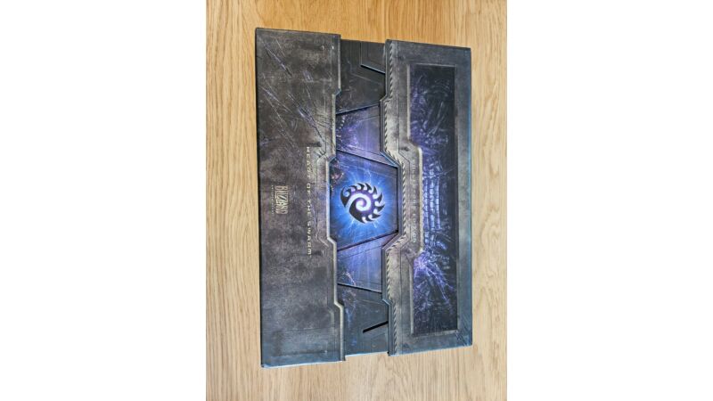 Edycja Kolekcjonerska StarCraft II Heart of the Swarm (PC, DVD z grą w folii)
