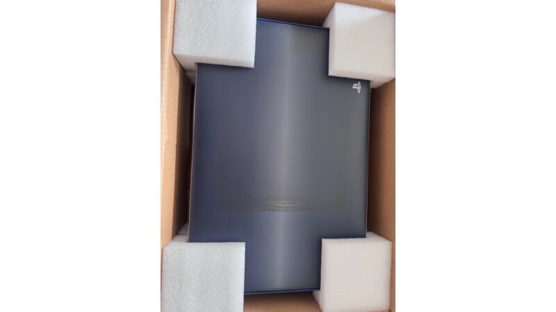 Sony PlayStation 4 Pro 500 Million Limited Edition 2TB