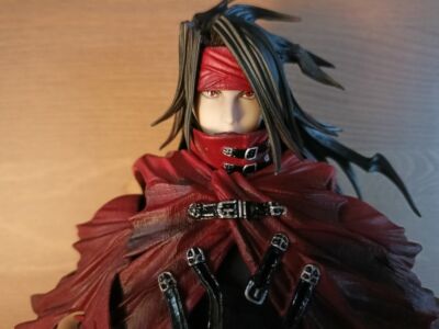 Dirge of Cerberus: Final Fantasy VII – Vincent Valentine Play Arts Kai