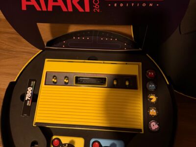 Atari 2600+ Pac-Man edition VIP press kit unikat