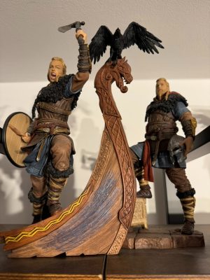 Assassin’s Creed Valhalla Kolekcjonerska PS4 + figurka