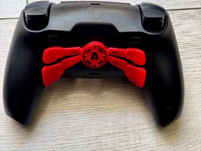 Aimcontrollers PRO PS5 – jak nowy, bardzo mało używany – Riddler Red – Hall Effe